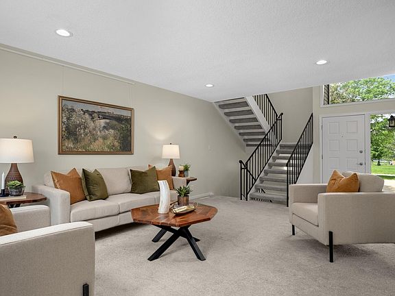 5th image of 1159 Edgcumbe Rd