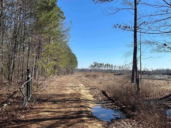 (undisclosed Address), White Hall, AR 71602