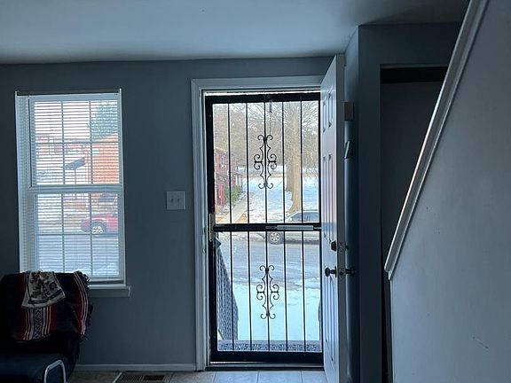 4th image of 3426 Round Rd