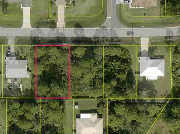 954 Sarasota Dr SE, Palm Bay, FL 32909
