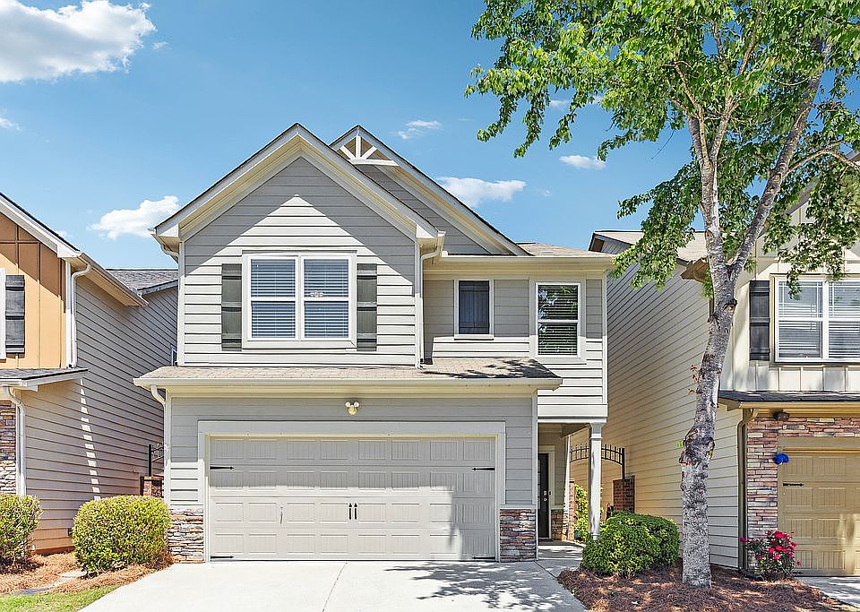 1st image of 15 Greenfield Dr #13