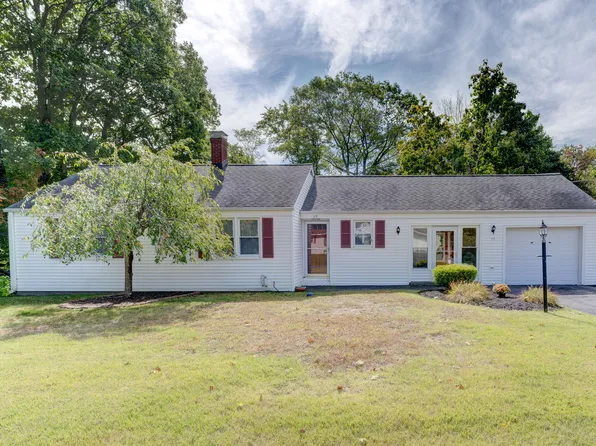 15 Farmstead Lane, Torrington, CT 06790