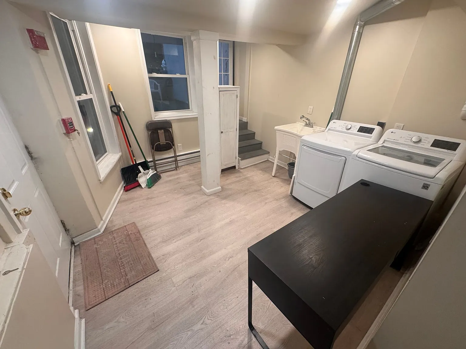4241 Main st — Photo 4