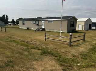 307 E Coffey St, Akaska, SD 57420