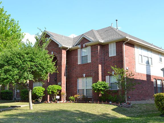 2nd image of 2440 Deer Horn Dr