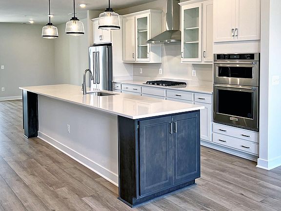 3rd image of 20817 Wood Quay Dr