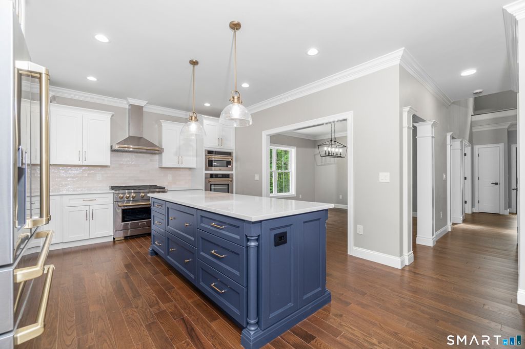Apartment in Guilford - More