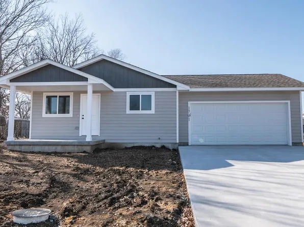 1701 N 2nd St, Neodesha, KS 66757
