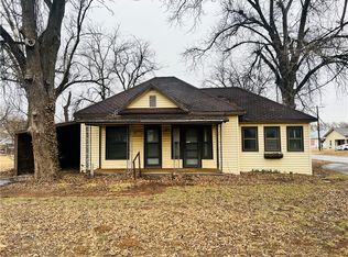 401 W Roger Miller Blvd, Erick, OK 73645