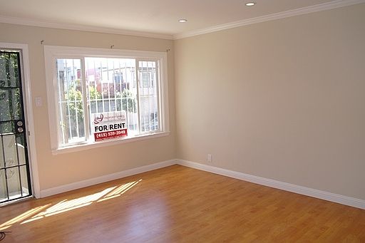 3rd image of 2920 Ingalls St