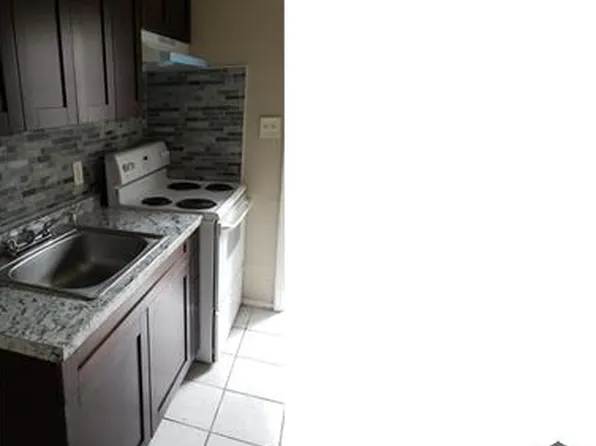 10121 N 11th St #A, Tampa, FL 33612