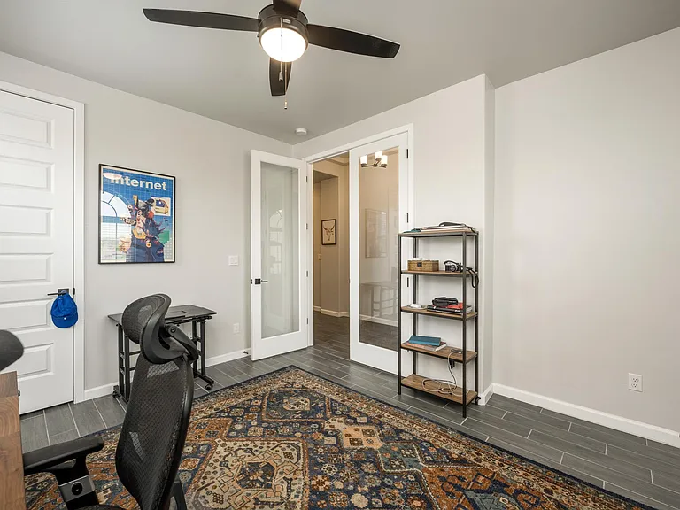 Office/Bedroom #4