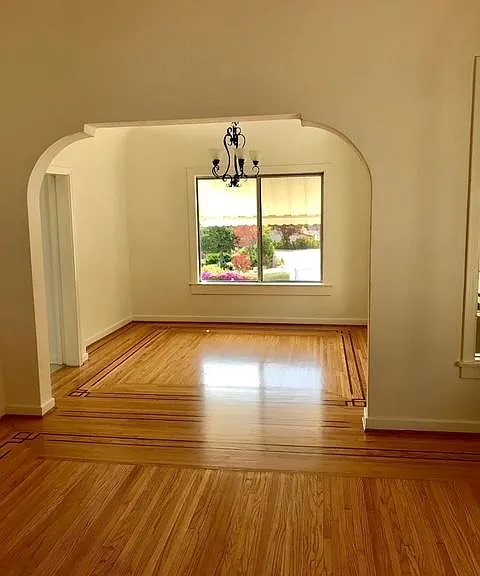 2779 Lakewood Ave — Photo 2
