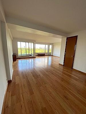 4th image of 116 Central Park S APT 15N