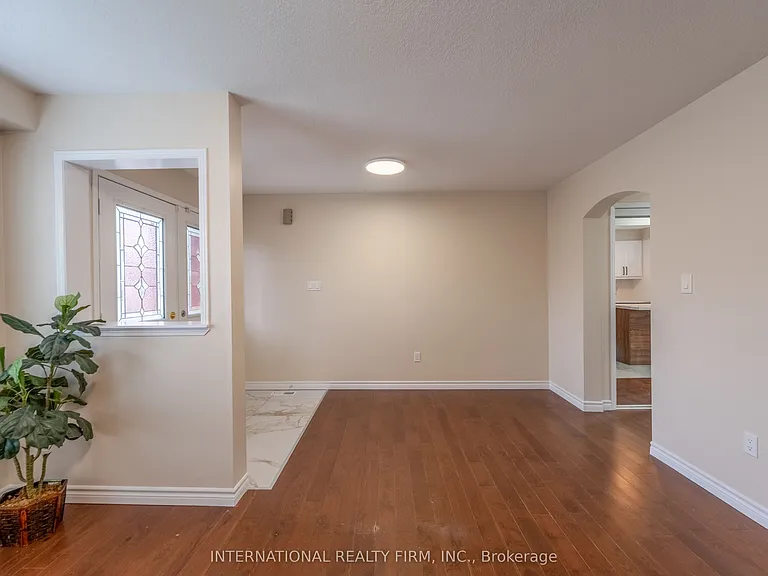 102 Hunter Way — Photo 3