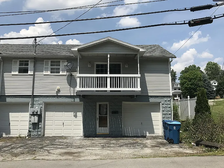 103-105 Morrison St #105 — Photo 1
