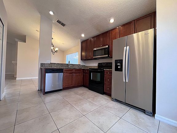 4th image of 2638 Newbolt Dr