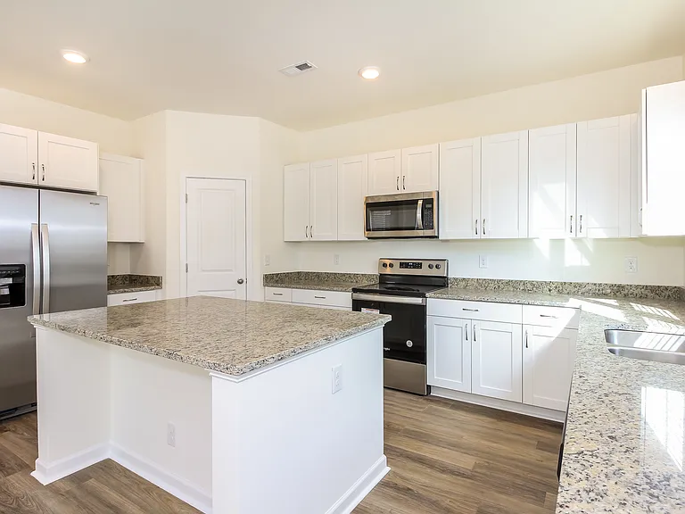 1537 King St — Photo 5
