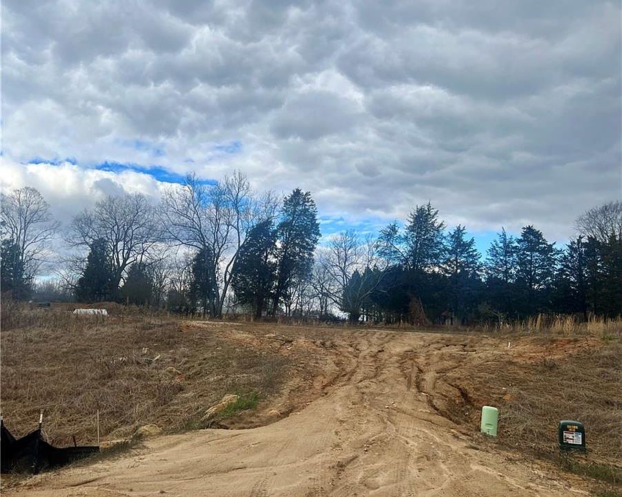 1st image of 229 Wynnfall Dr