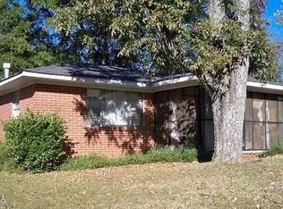 3895 Flamingo Dr, Macon, GA 31206