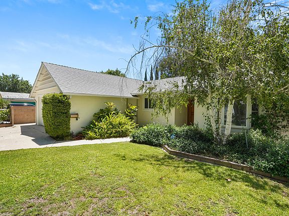 4th image of 23916 Archwood St