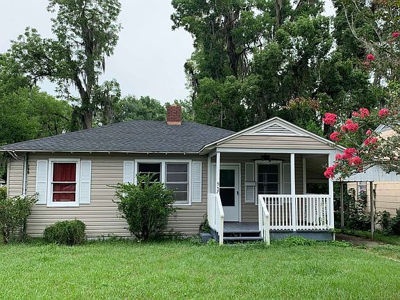 2nd image of 557 NE Lake Dr