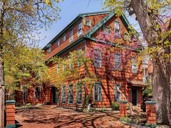 157-161 Cherry St #159, Cambridge, MA 02139