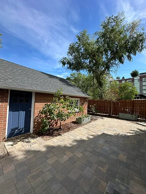 3 bed, 1690 sqft, $3,400 — Photo 3