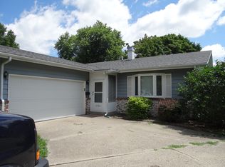 2720 Arlington Dr, Springfield, IL 62704