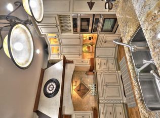 430 Mariner Point Dr, Clinton, TN 37716