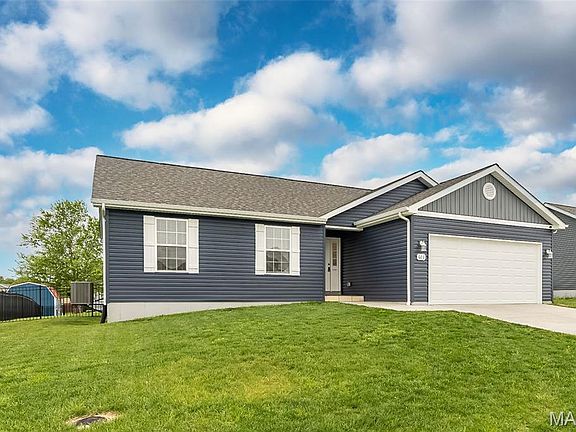2nd image of 603 Gandalf Ln