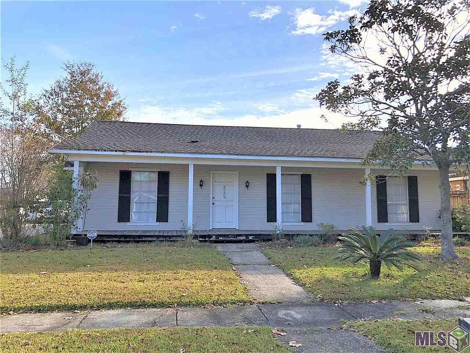 1st image of 2125 Deerwood Dr