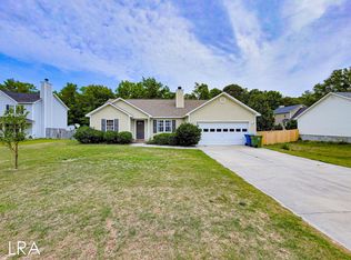202 Smallberry Ct, Sneads Ferry, NC 28460