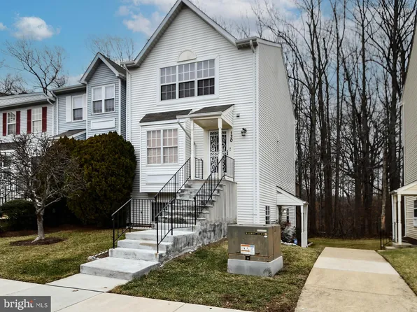 132 Azalea Ct #27-1, Upper Marlboro, MD 20774
