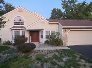 38 Hancock Ln, Manalapan, NJ 07726