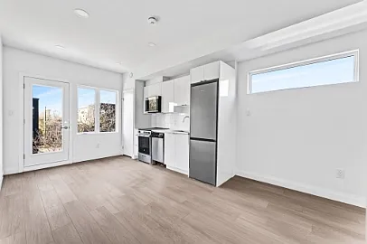 368 Tweedsmuir Ave #4 — Photo 8