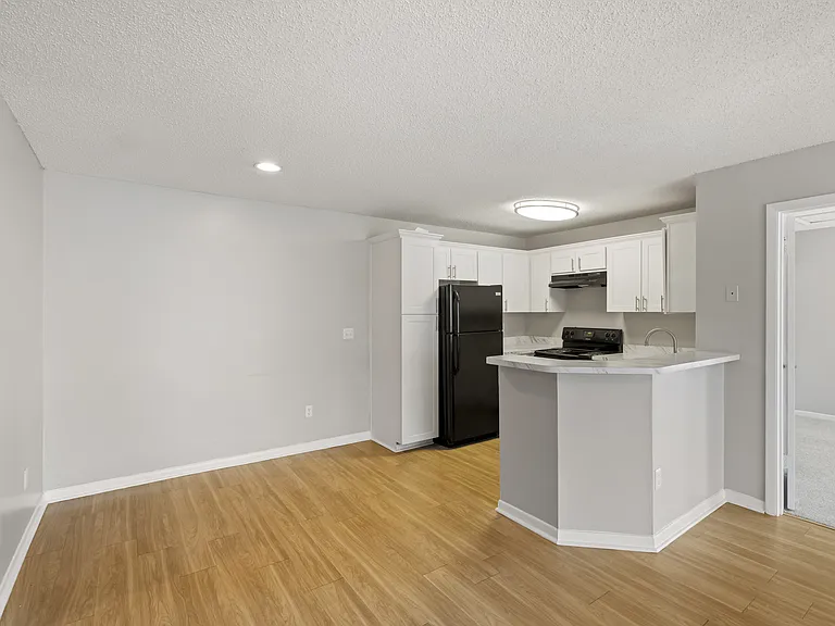 Huntington Place — Photo 30