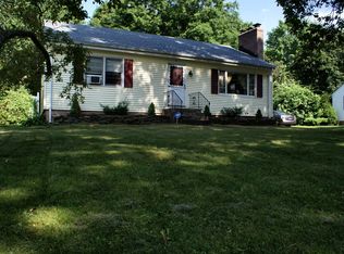 3 Gardner St, Manchester, CT 06040