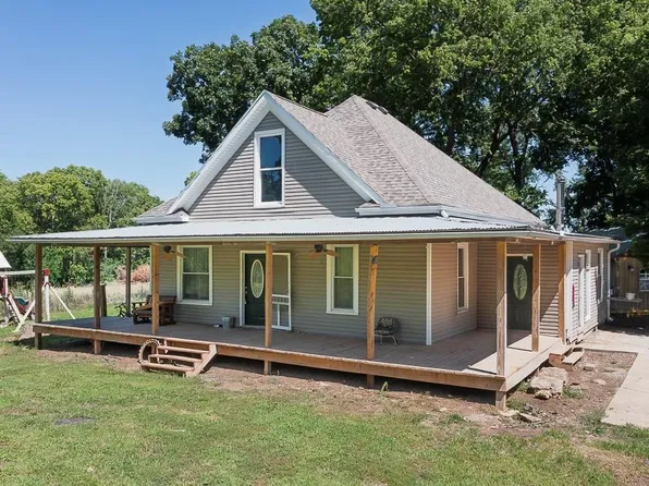 22231 Ida Rd, Mc Louth, KS 66054