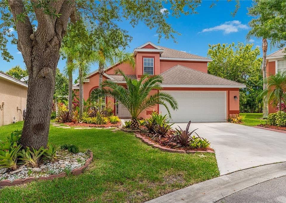 1st image of 928 NW Waterlily Pl