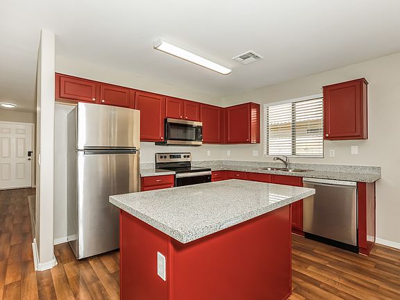 3rd image of 3745 W Santa Cruz Ave