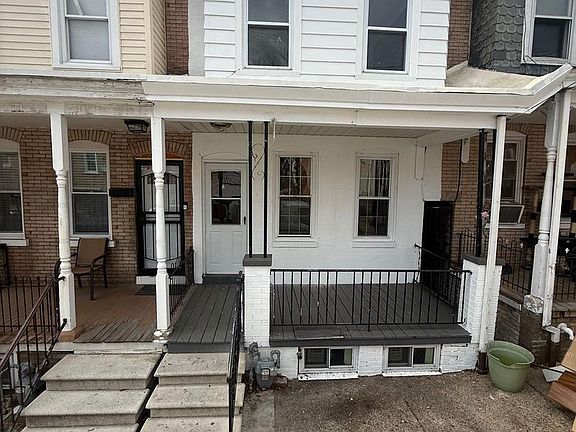 3rd image of 1210 Elm St