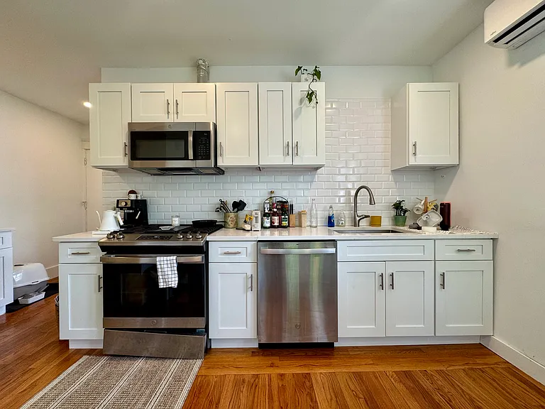 6655 Blakemore St #D — Photo 15