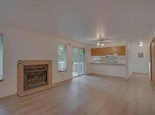 16022 36th Ave W APT C, Lynnwood, WA 98087