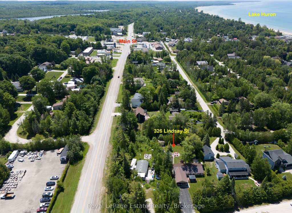 326 Lindsay St, South Bruce Peninsula, ON - View 3