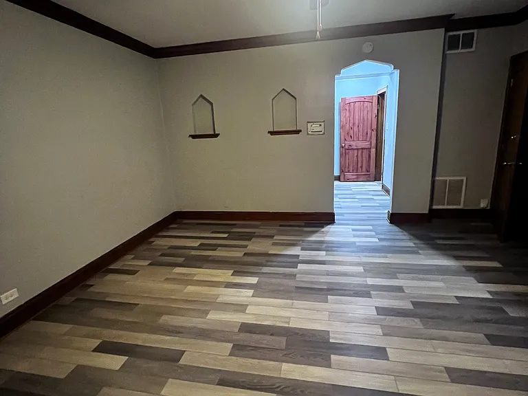 3011 N Long Ave — Photo 3
