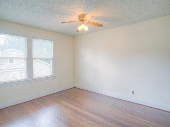 Right Bedroom