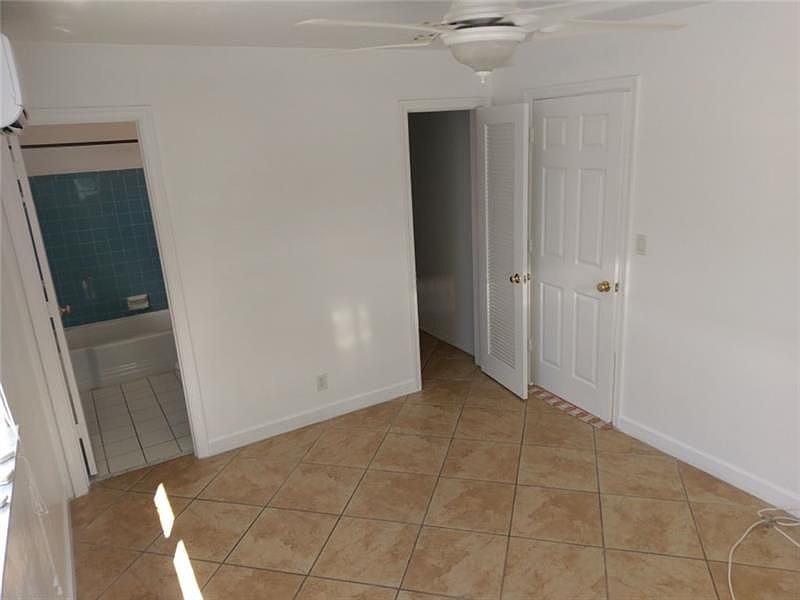 1st image of 2621 NE 1st St APT 6