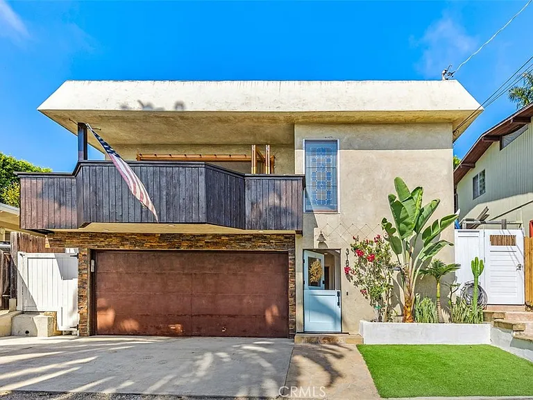 31888 Hillside Ln — Photo 1