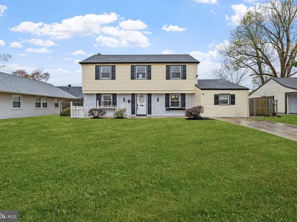 38 Potter Ln, Willingboro, NJ 08046